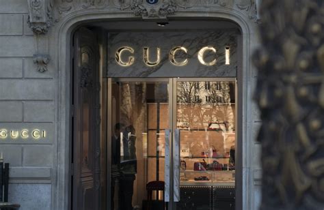 gucci advertising strategy